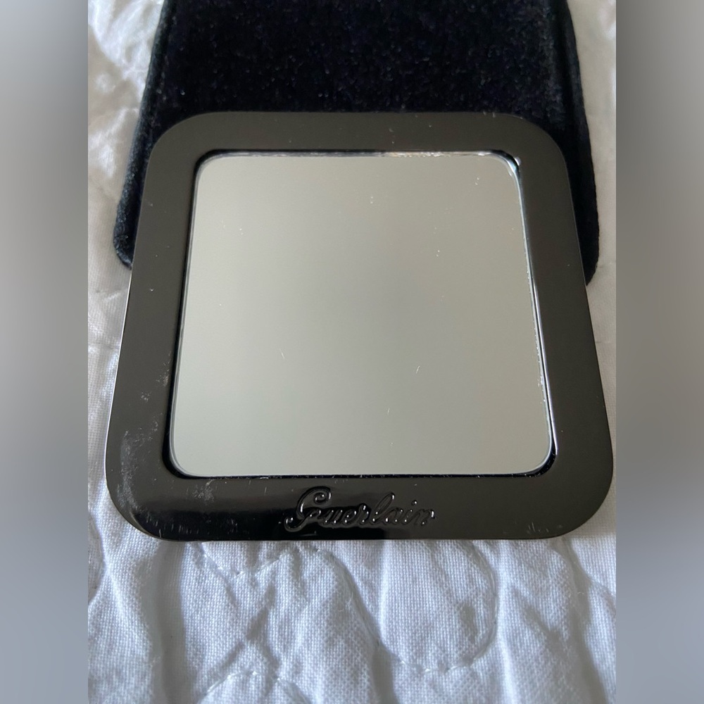 GUERLAIN Black Compact Mirror